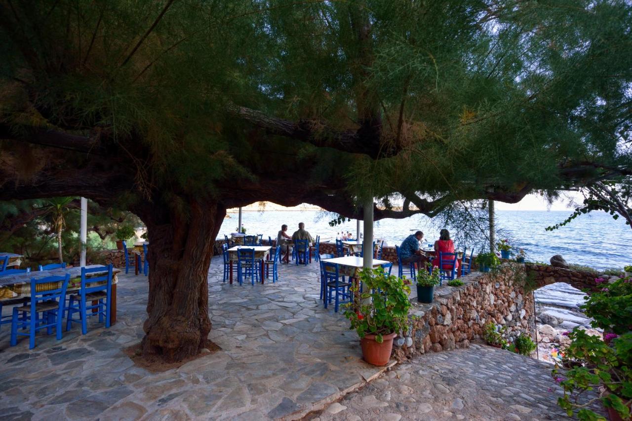 Taverna Akrogiali Loutro Exteriér fotografie